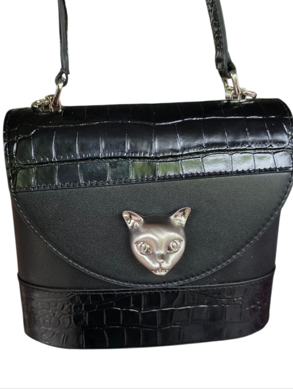 Bafelli Elegant Black Women's Shoulder/crossbody Bag with Cat Accent